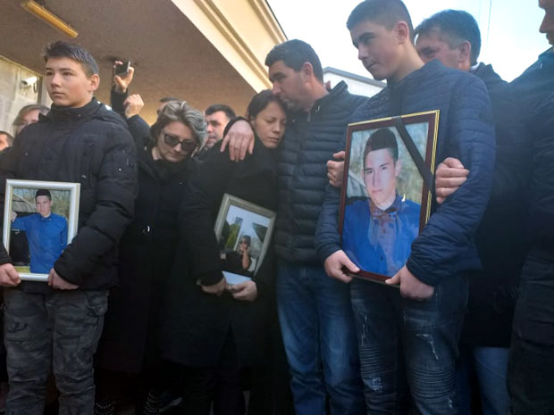 Сваки дан без њега тежи је од претходног: Исповест Ненада Филића, оца Стефана (18) који је сурово ПРЕТУЧЕН НАСМРТ у Великој Плани